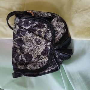 Small shoulder bag